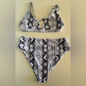 Swimsuit top and bottom